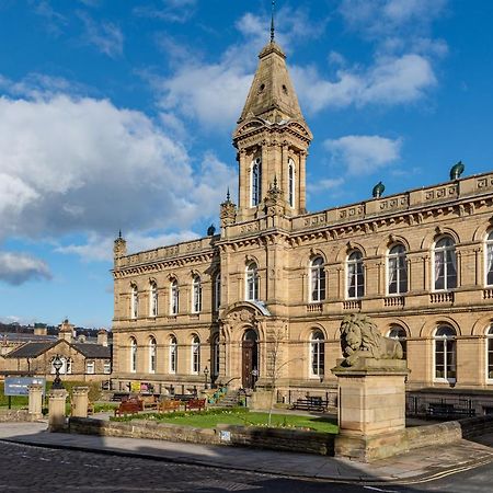 Riverside Balcony Apartment With Parking Just Minutes To Saltaire Shipley (West Yorkshire) Buitenkant foto