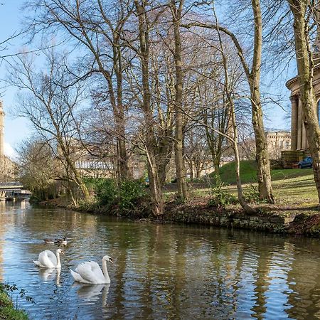 Riverside Balcony Apartment With Parking Just Minutes To Saltaire Shipley (West Yorkshire) Buitenkant foto