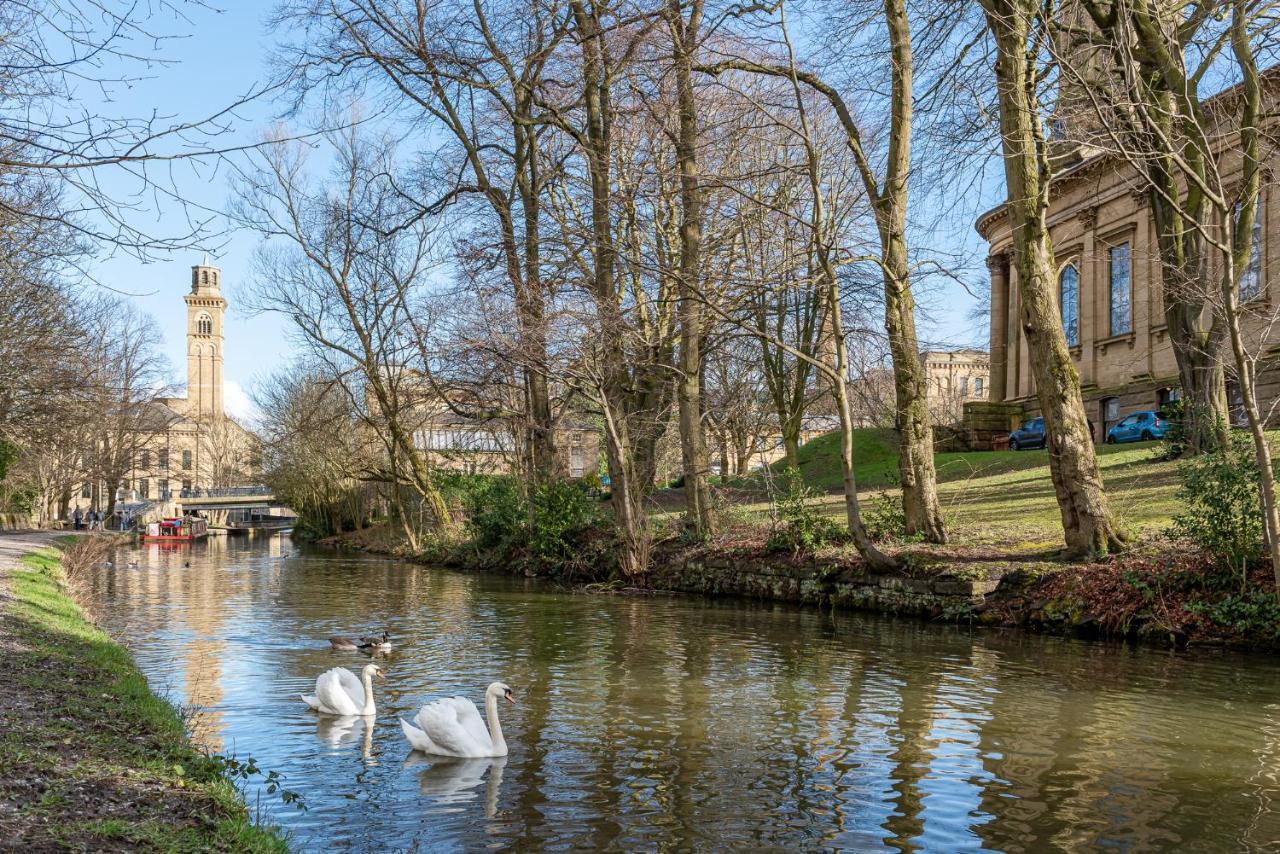 Riverside Balcony Apartment With Parking Just Minutes To Saltaire Shipley (West Yorkshire) Buitenkant foto