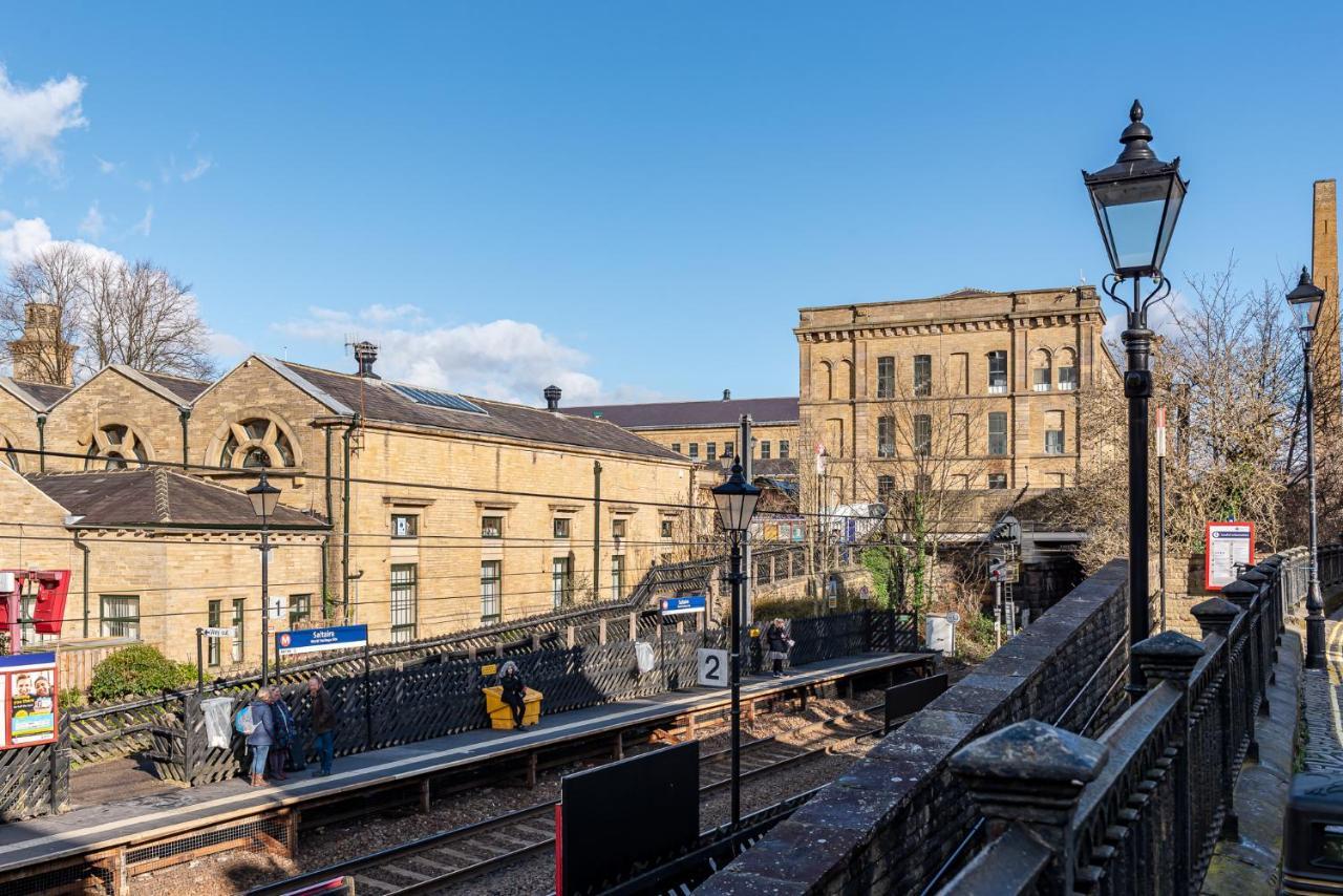 Riverside Balcony Apartment With Parking Just Minutes To Saltaire Shipley (West Yorkshire) Buitenkant foto