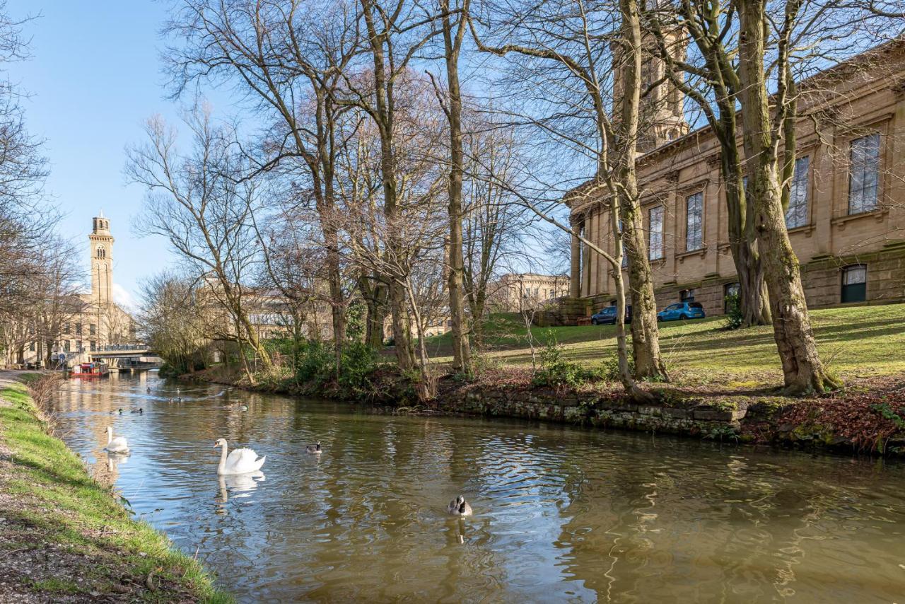 Riverside Balcony Apartment With Parking Just Minutes To Saltaire Shipley (West Yorkshire) Buitenkant foto