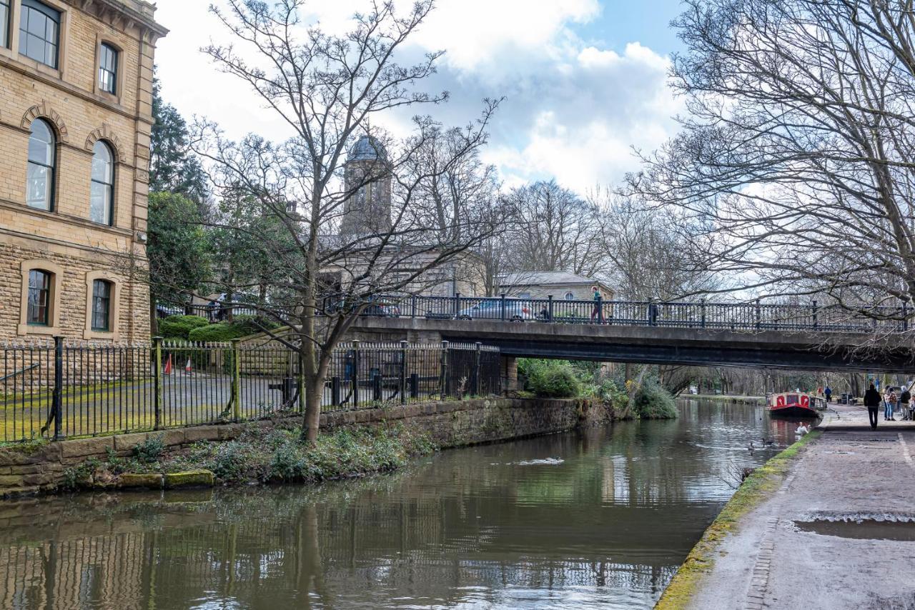 Riverside Balcony Apartment With Parking Just Minutes To Saltaire Shipley (West Yorkshire) Buitenkant foto