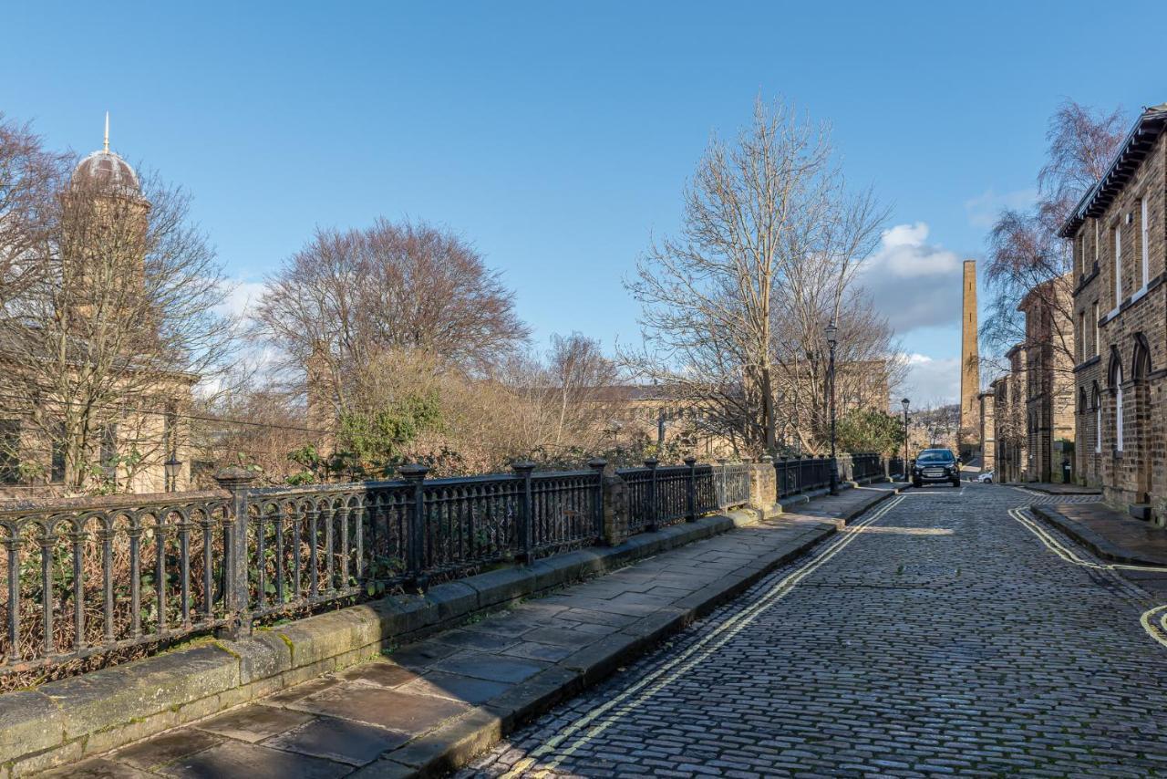 Riverside Balcony Apartment With Parking Just Minutes To Saltaire Shipley (West Yorkshire) Buitenkant foto