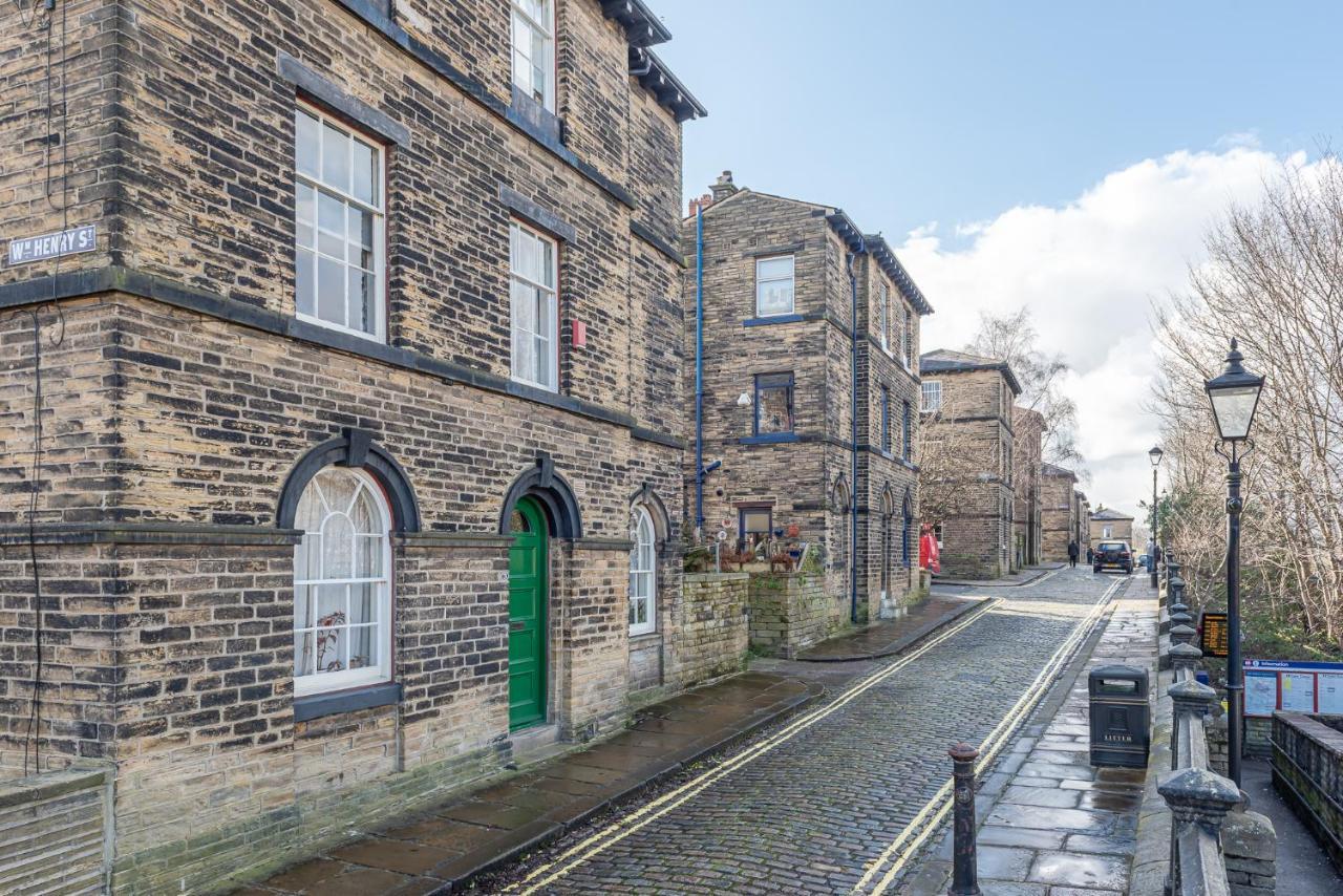 Riverside Balcony Apartment With Parking Just Minutes To Saltaire Shipley (West Yorkshire) Buitenkant foto