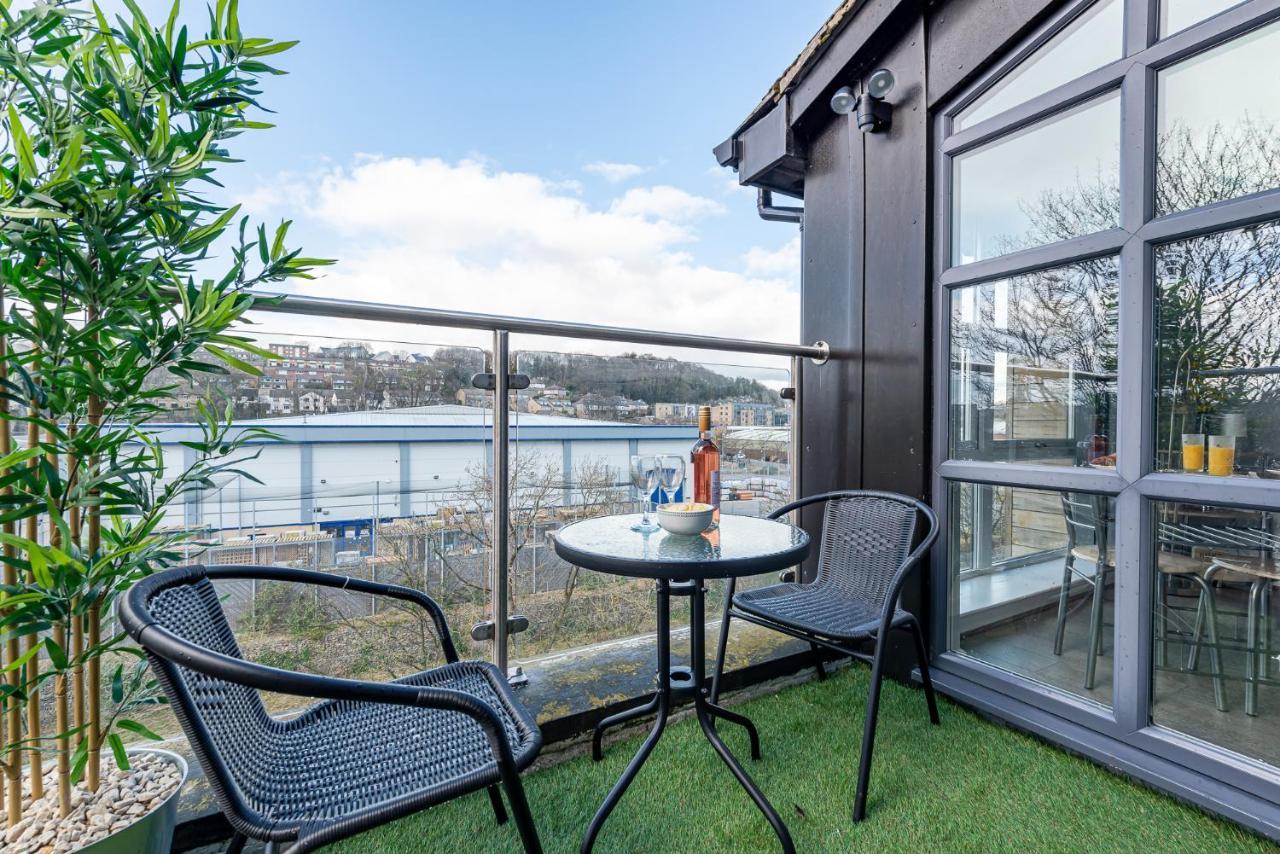 Riverside Balcony Apartment With Parking Just Minutes To Saltaire Shipley (West Yorkshire) Buitenkant foto