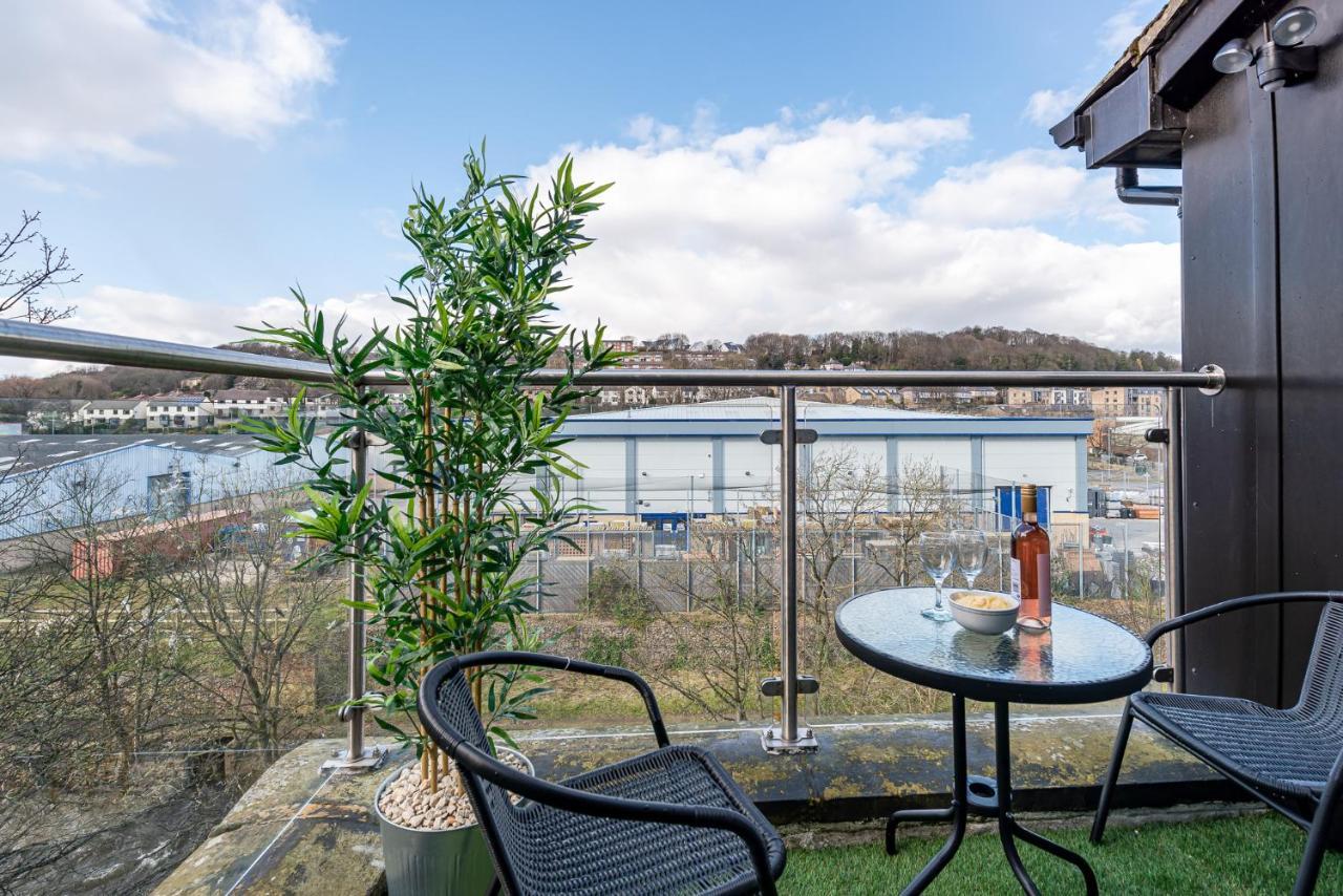 Riverside Balcony Apartment With Parking Just Minutes To Saltaire Shipley (West Yorkshire) Buitenkant foto